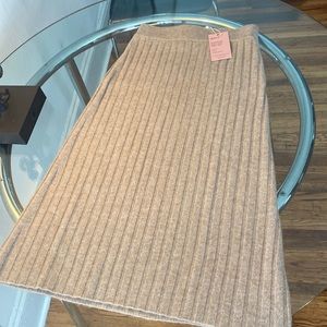 Quince Mongolian Cashmere midi skirt